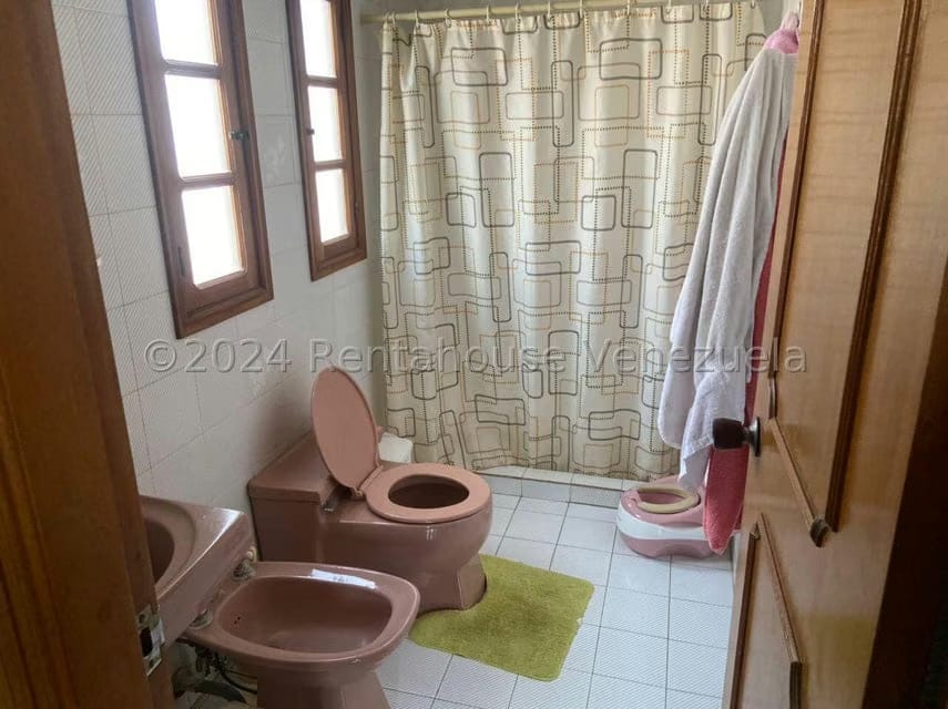 Casa (Multipes Niveles) en Venta en Los Samanes, Distrito Metropolitano - 31