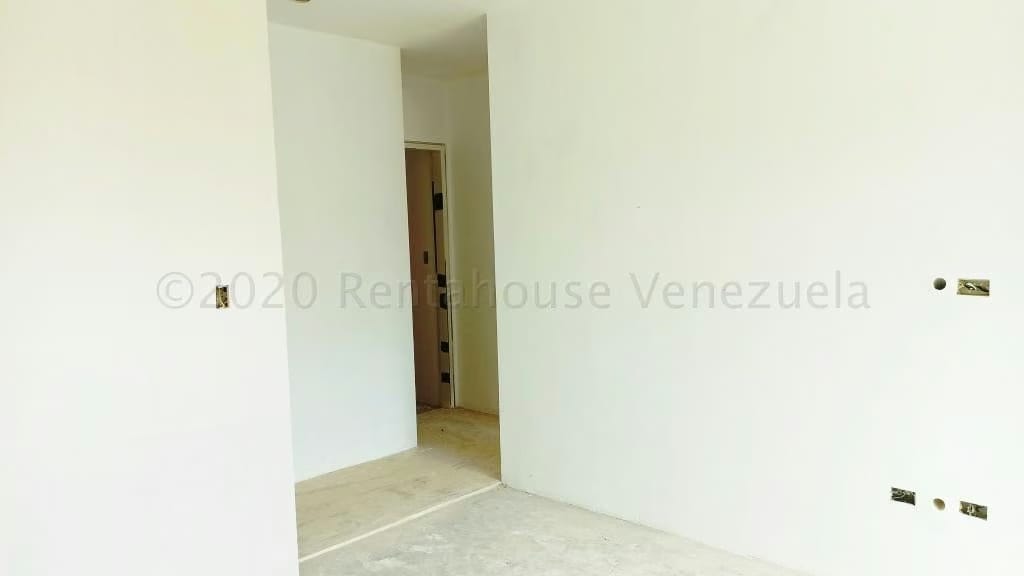 Apartamento (1 Nivel) en Venta en La Lagunita Country Club, Distrito Metropolitano - 16