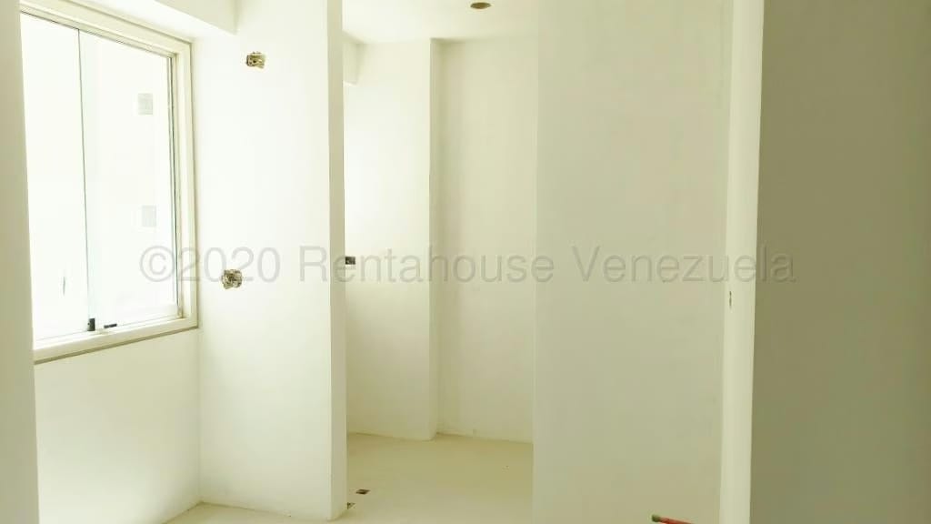 Apartamento (1 Nivel) en Venta en La Lagunita Country Club, Distrito Metropolitano - 8