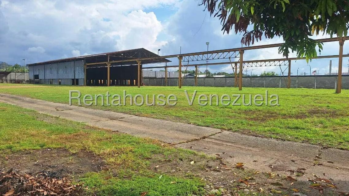 Comercial (Galpon - Deposito) en Alquiler en Avenida Bolivar, Merida - 11