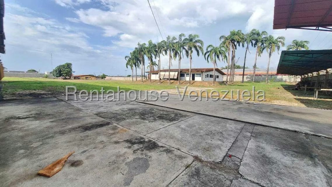 Comercial (Galpon - Deposito) en Alquiler en Avenida Bolivar, Merida - 13