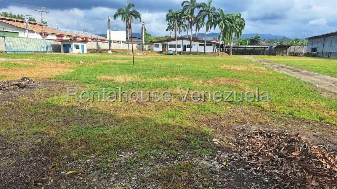 Comercial (Galpon - Deposito) en Alquiler en Avenida Bolivar, Merida - 14