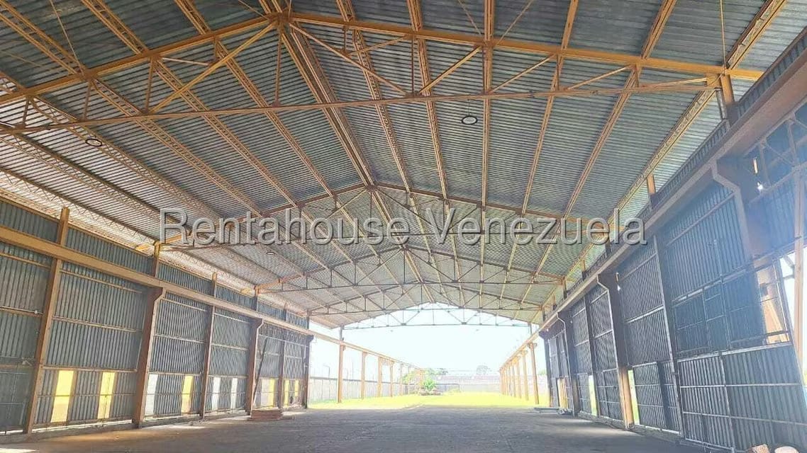 Comercial (Galpon - Deposito) en Alquiler en Avenida Bolivar, Merida - 17