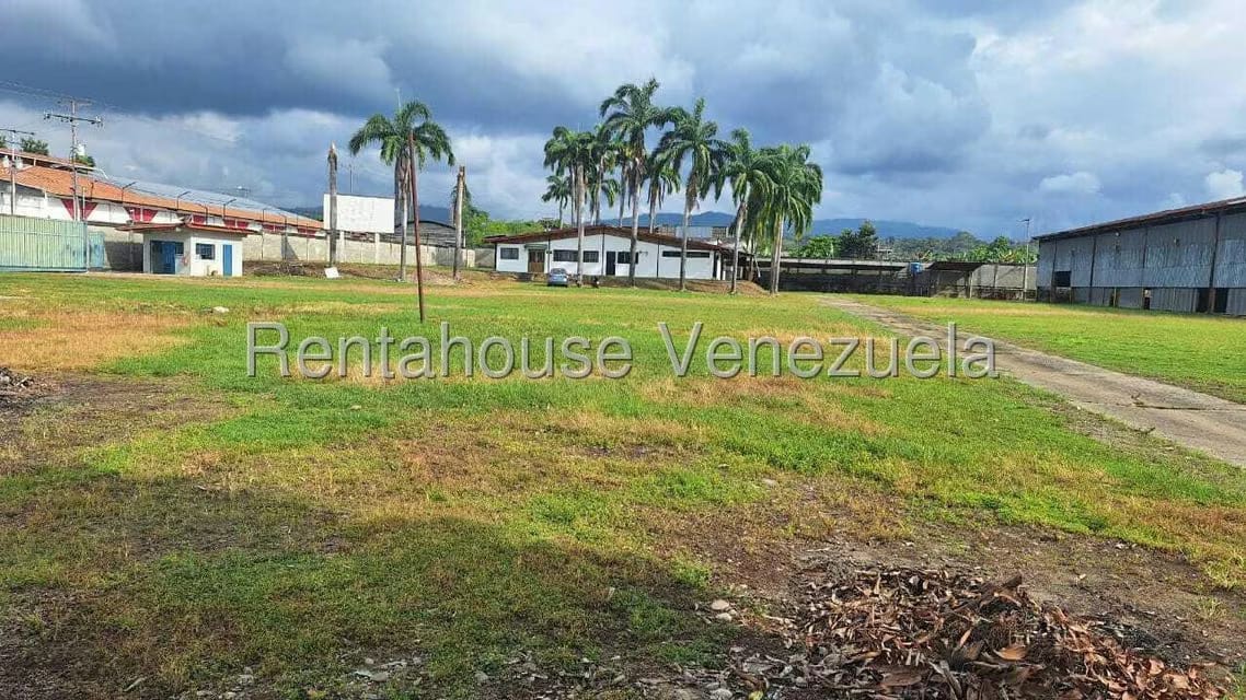 Comercial (Galpon - Deposito) en Alquiler en Avenida Bolivar, Merida - 23