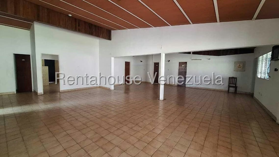 Comercial (Galpon - Deposito) en Alquiler en Avenida Bolivar, Merida - 24