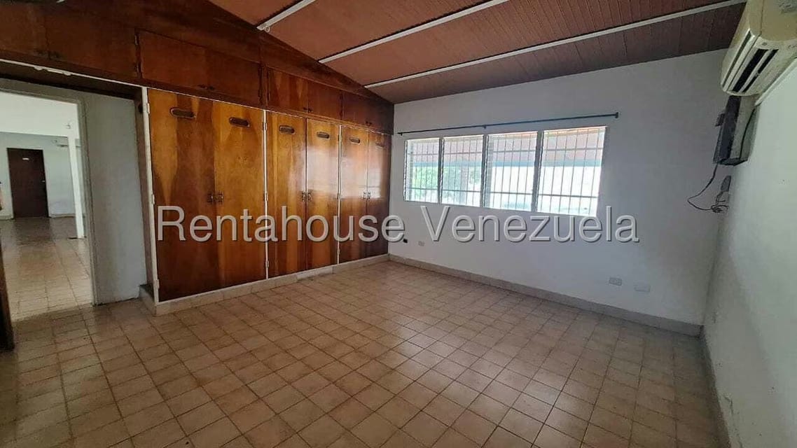 Comercial (Galpon - Deposito) en Alquiler en Avenida Bolivar, Merida - 28