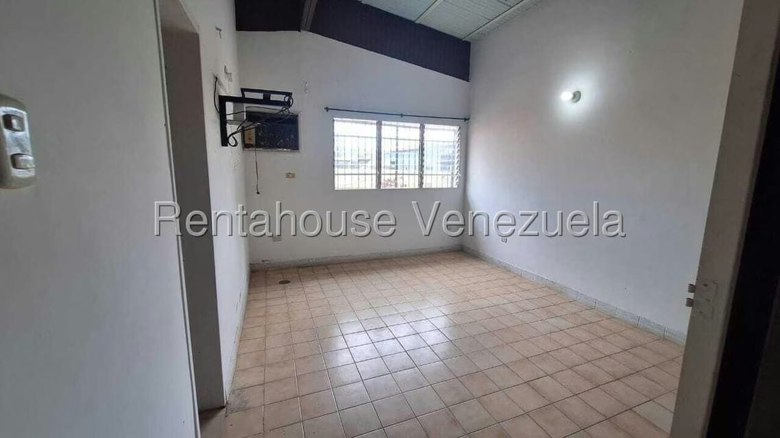 Comercial (Galpon - Deposito) en Alquiler en Avenida Bolivar, Merida - 31