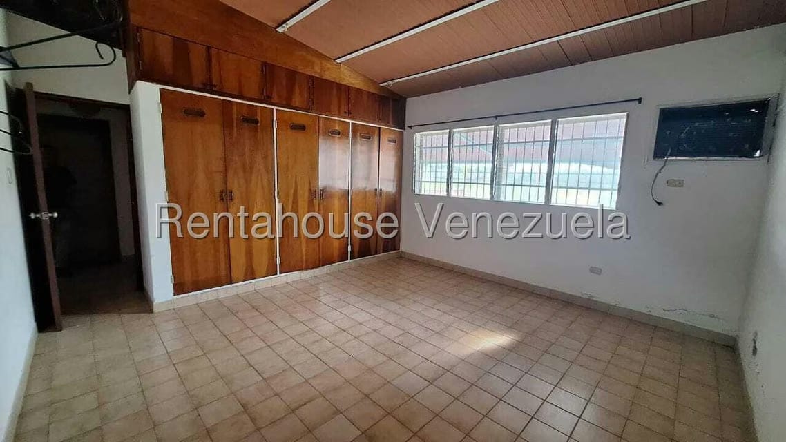 Comercial (Galpon - Deposito) en Alquiler en Avenida Bolivar, Merida - 37