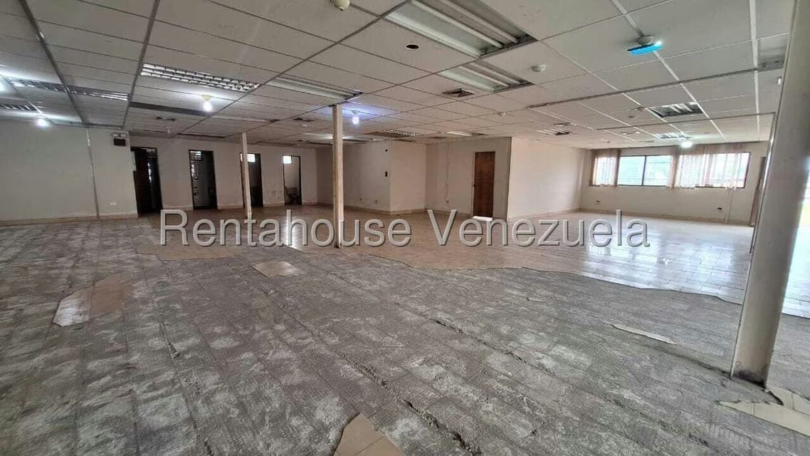 Comercial (Galpon - Deposito) en Alquiler en Avenida Bolivar, Merida - 42