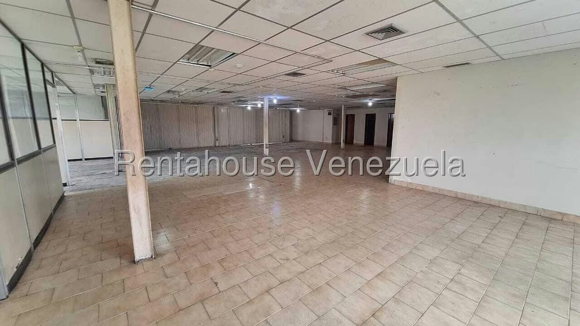 Comercial (Galpon - Deposito) en Alquiler en Avenida Bolivar, Merida - 43