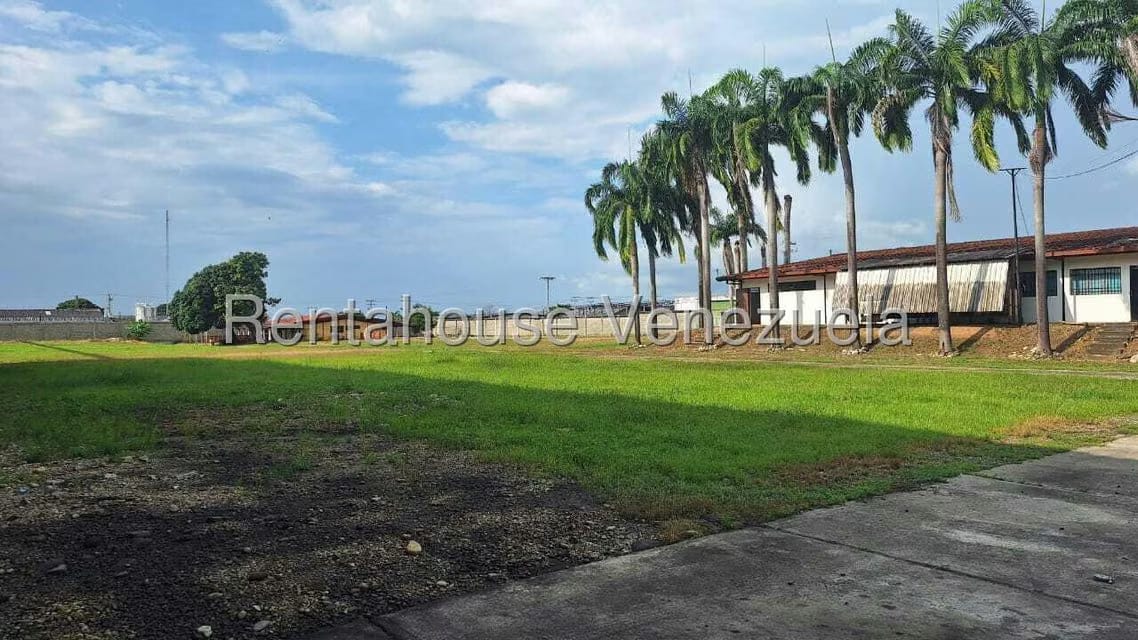 Comercial (Galpon - Deposito) en Alquiler en Avenida Bolivar, Merida - 6