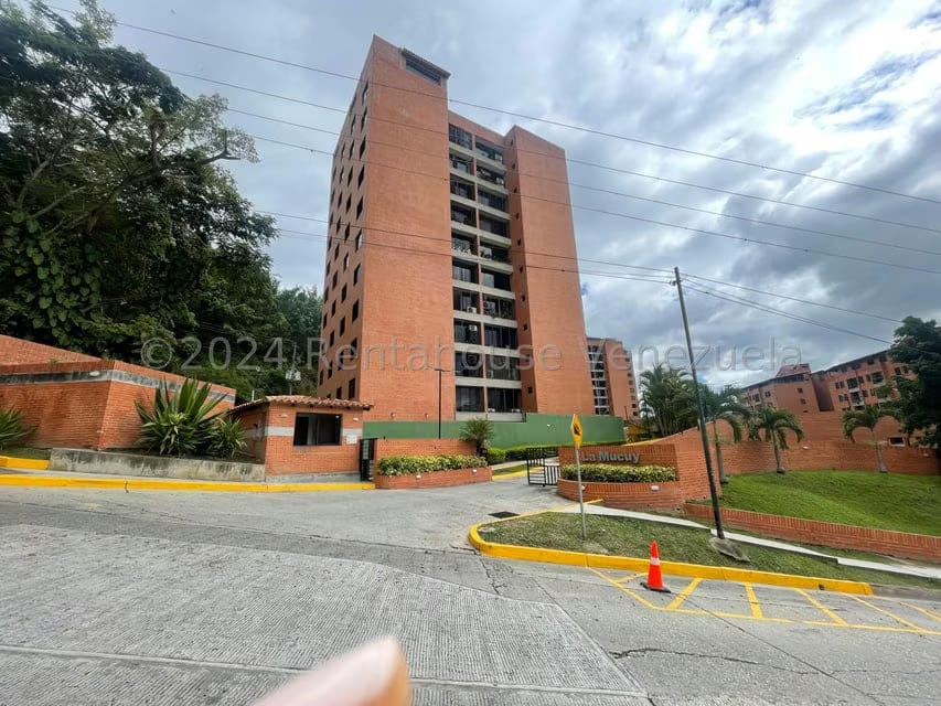 Apartamento (1 Nivel) en Alquiler en Colinas de La Tahona, Distrito Metropolitano