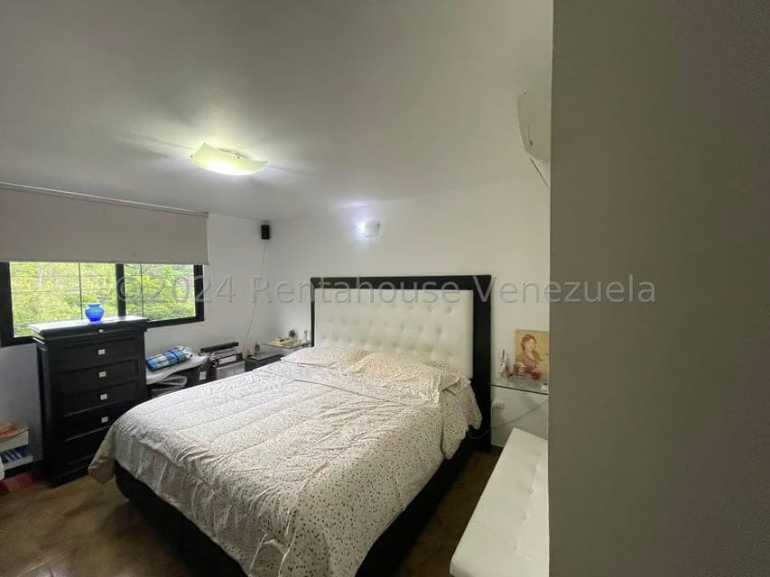 Apartamento (1 Nivel) en Alquiler en Colinas de La Tahona, Distrito Metropolitano - 23