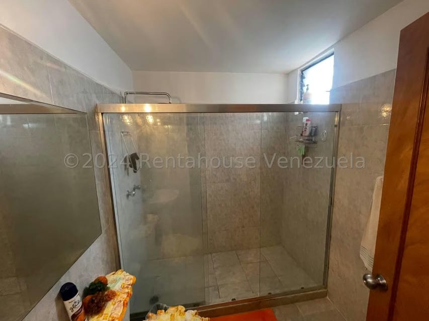 Apartamento (1 Nivel) en Alquiler en Colinas de La Tahona, Distrito Metropolitano - 26