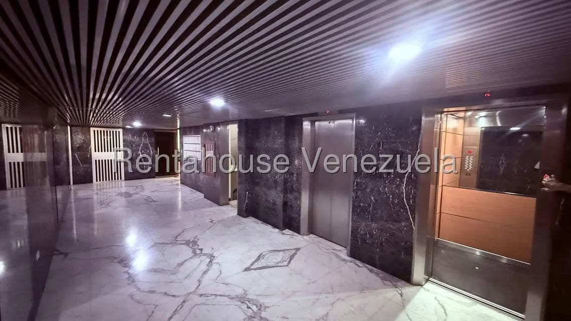 Apartamento (1 Nivel) en Venta en Los Naranjos del Cafetal, Distrito Metropolitano - 2