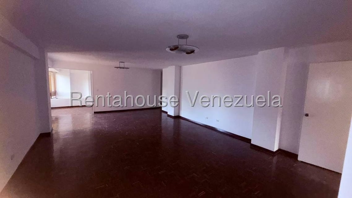 Apartamento (1 Nivel) en Venta en Los Naranjos del Cafetal, Distrito Metropolitano - 3