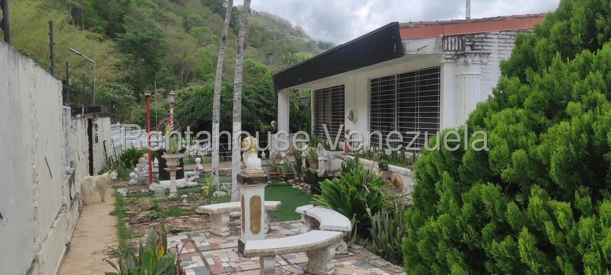 Casa (Duplex) en Venta en Los Anaucos, Miranda - 2