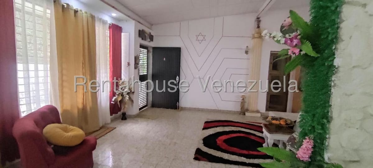 Casa (Duplex) en Venta en Los Anaucos, Miranda - 13
