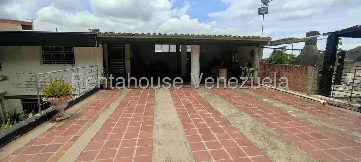 Casa (Duplex) en Venta en Los Anaucos, Miranda - 4