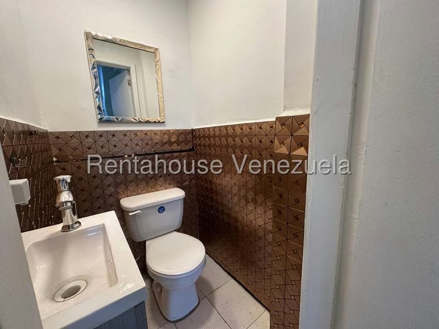 Comercial (Local Comercial) en Alquiler en Bello Campo, Distrito Metropolitano - 14