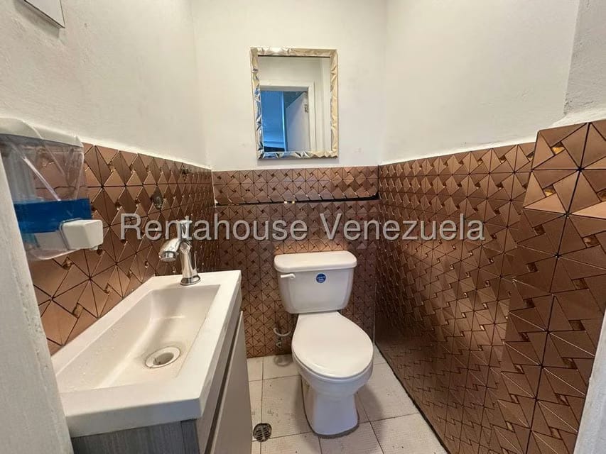 Comercial (Local Comercial) en Alquiler en Bello Campo, Distrito Metropolitano - 15