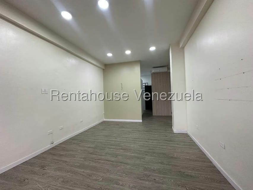 Comercial (Local Comercial) en Alquiler en Bello Campo, Distrito Metropolitano - 22