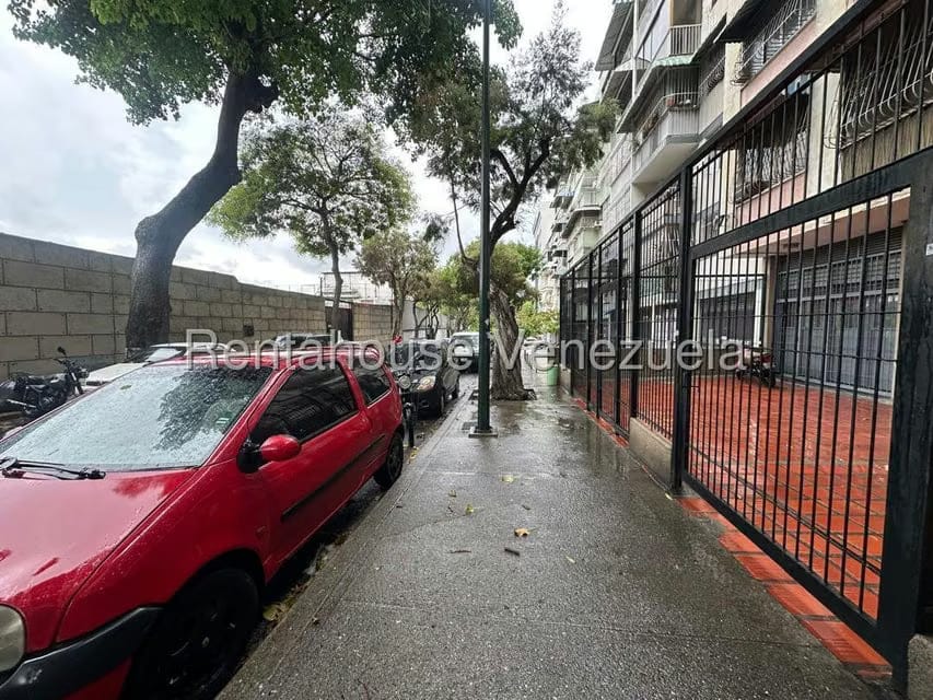 Comercial (Local Comercial) en Alquiler en Bello Campo, Distrito Metropolitano - 25