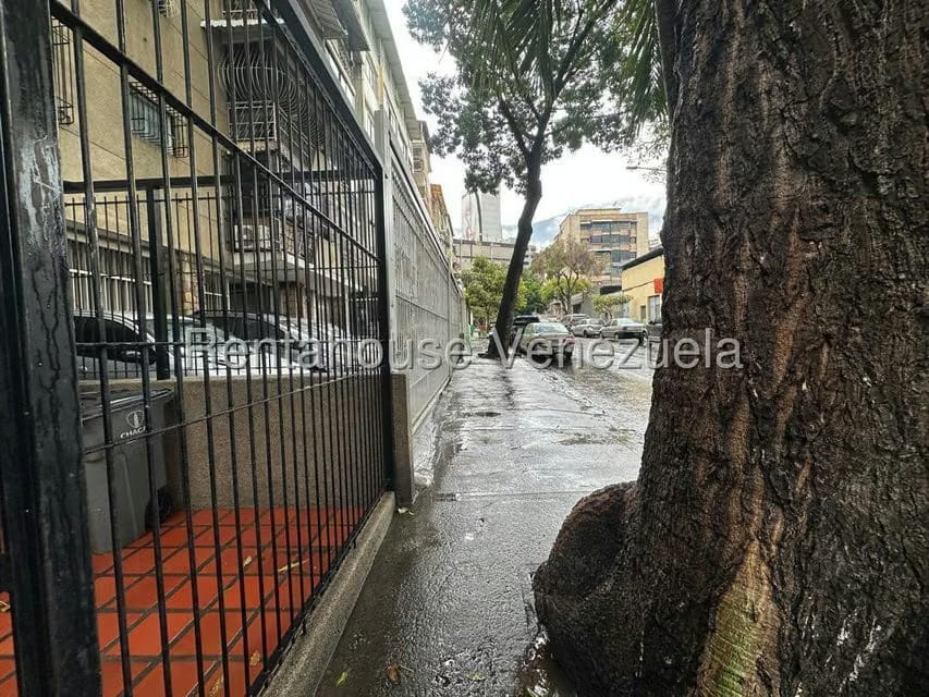Comercial (Local Comercial) en Alquiler en Bello Campo, Distrito Metropolitano - 4
