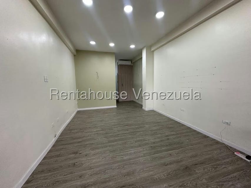 Comercial (Local Comercial) en Alquiler en Bello Campo, Distrito Metropolitano - 7