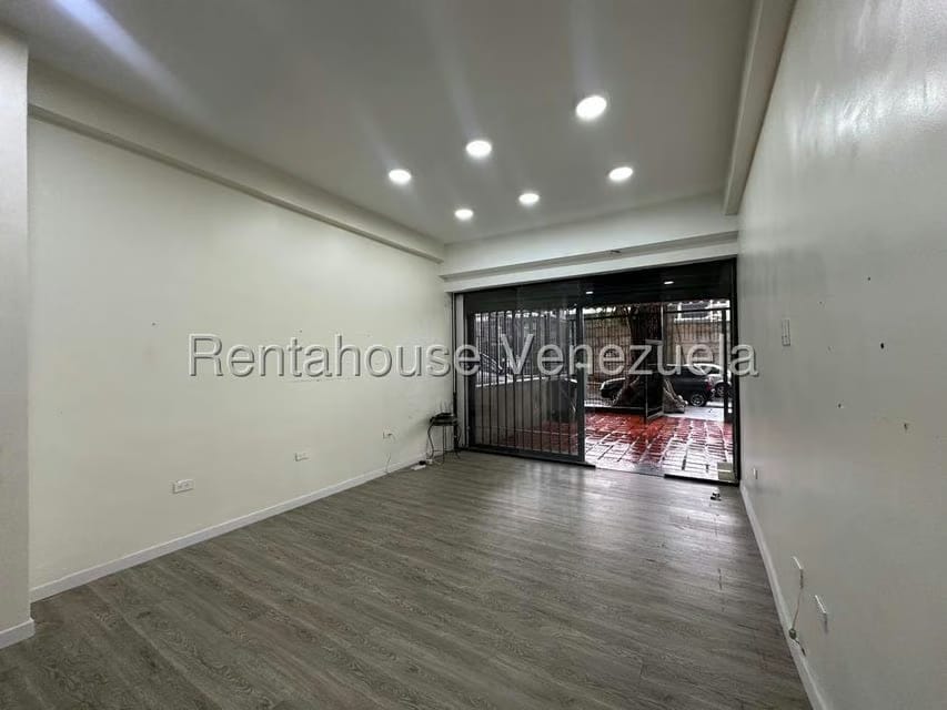 Comercial (Local Comercial) en Alquiler en Bello Campo, Distrito Metropolitano - 8