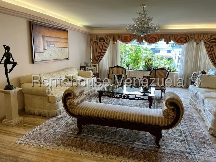 Apartamento (Multiples Niveles) en Venta en San Bernardino, Distrito Metropolitano - 2