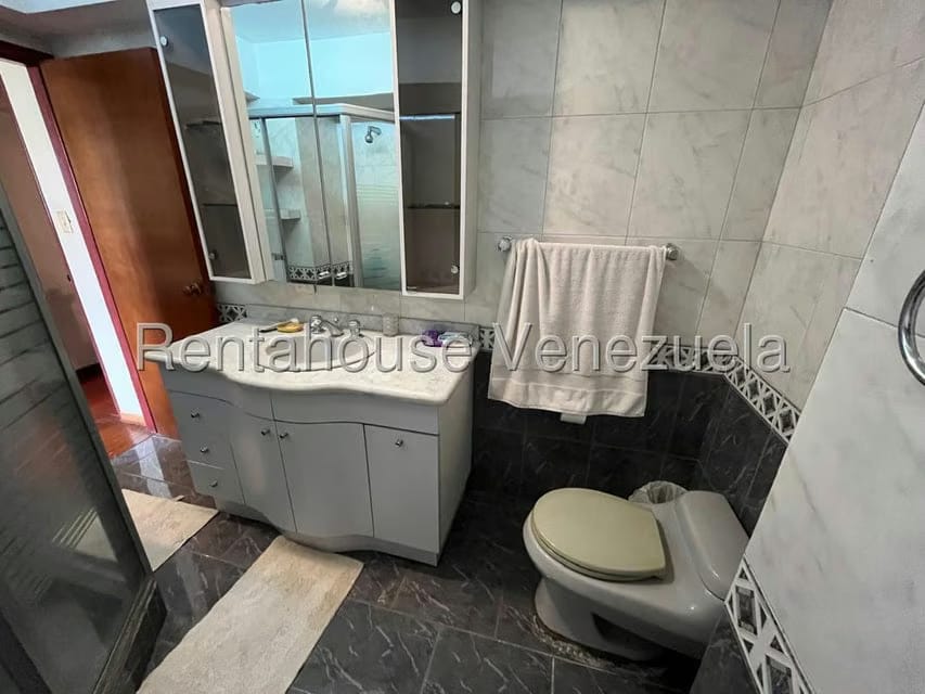 Apartamento (Multiples Niveles) en Venta en San Bernardino, Distrito Metropolitano - 32