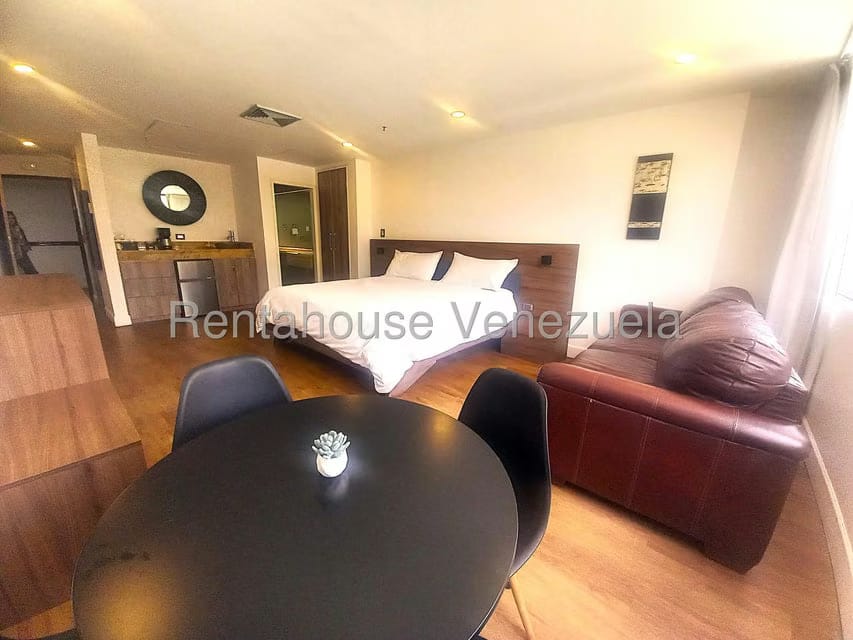 Apartamento (1 Nivel) en Alquiler en Chuao, Distrito Metropolitano - 4