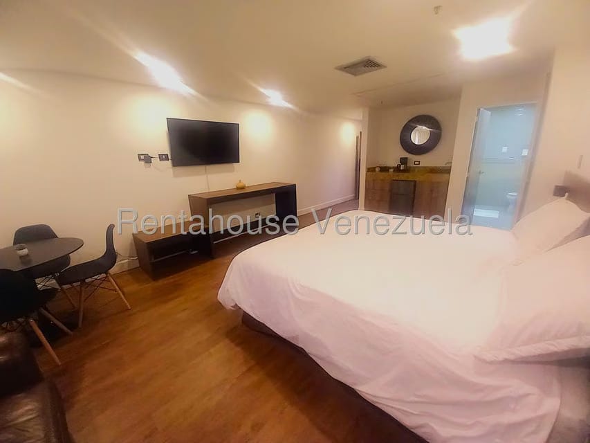 Apartamento (1 Nivel) en Alquiler en Chuao, Distrito Metropolitano - 9