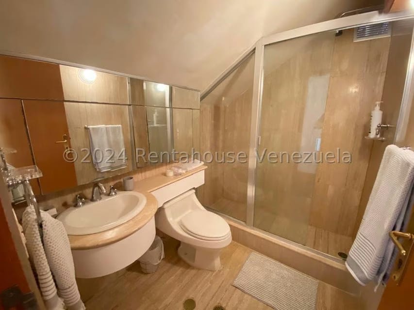 Apartamento (Duplex) en Venta en Oripoto, Distrito Metropolitano - 26