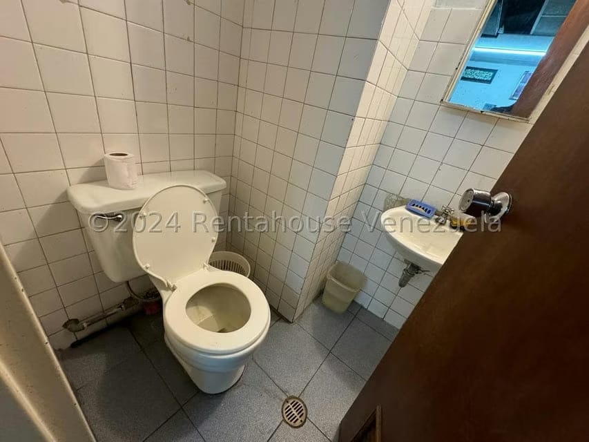 Comercial (Local Comercial) en Venta en El Cafetal, Distrito Metropolitano - 11