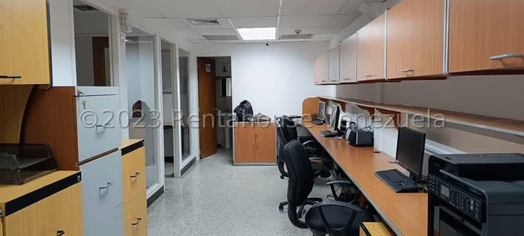 Comercial (Galpon - Deposito) en Alquiler en Zona Industrial 3, Lara - 16