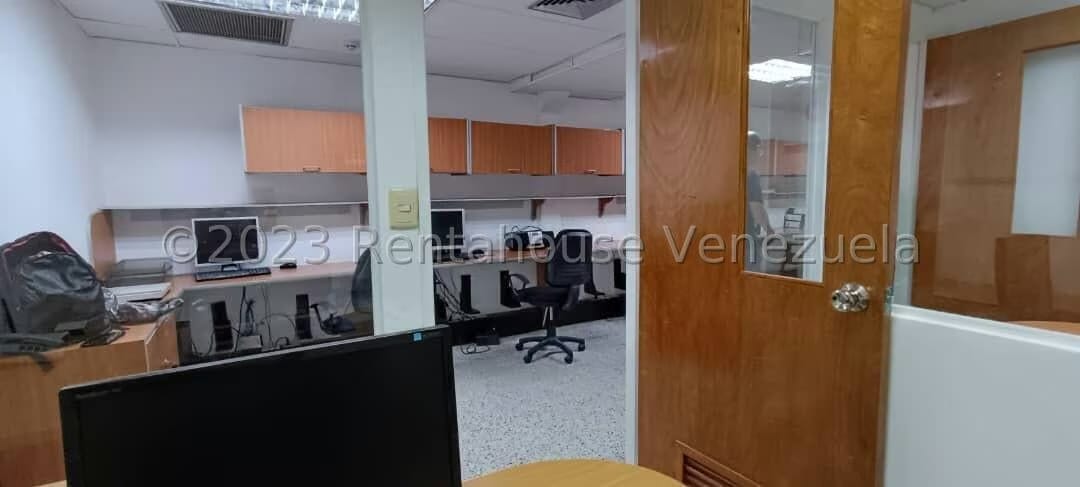 Comercial (Galpon - Deposito) en Alquiler en Zona Industrial 3, Lara - 19