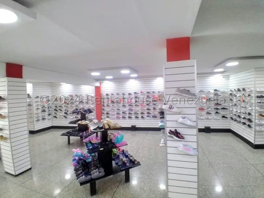 Comercial (Local Comercial) en Venta en Parroquia Catedral, Lara - 2