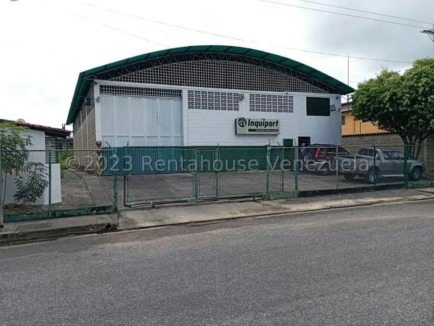 Comercial (Galpon - Deposito) en Venta en Los Parques, Merida
