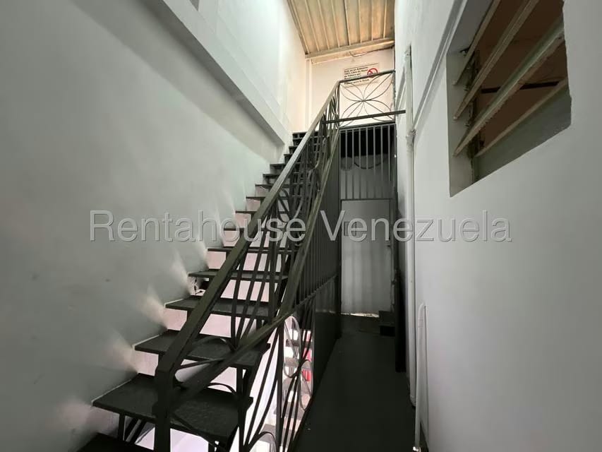 Comercial (Local Comercial) en Alquiler en Catia, Distrito Metropolitano - 13