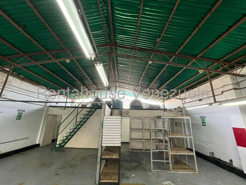 Comercial (Local Comercial) en Alquiler en Catia, Distrito Metropolitano - 16
