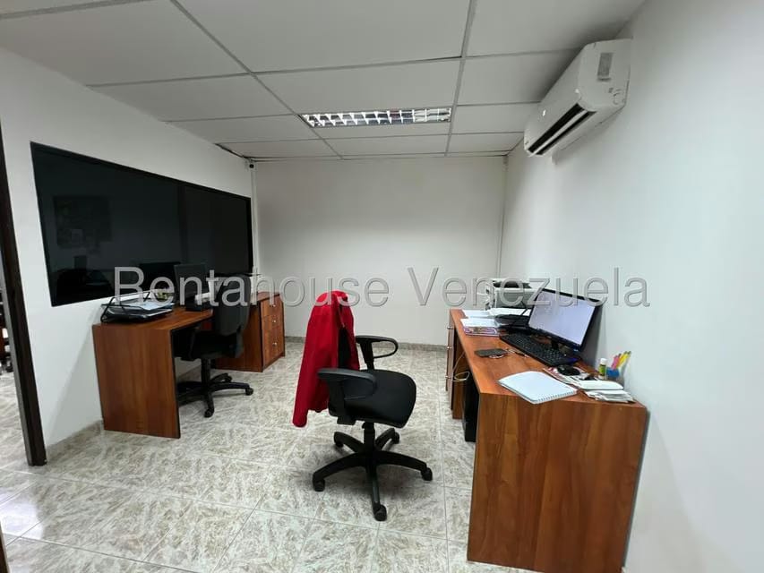 Comercial (Local Comercial) en Alquiler en Catia, Distrito Metropolitano - 3