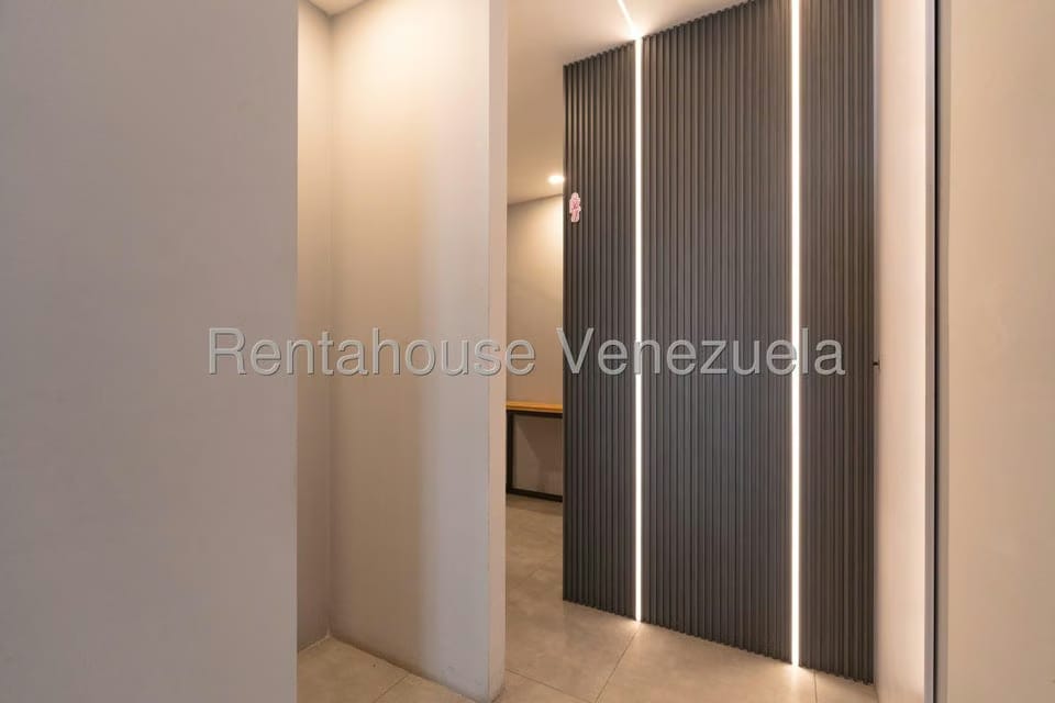 Comercial (Local Comercial) en Alquiler en El Hatillo, Distrito Metropolitano - 22