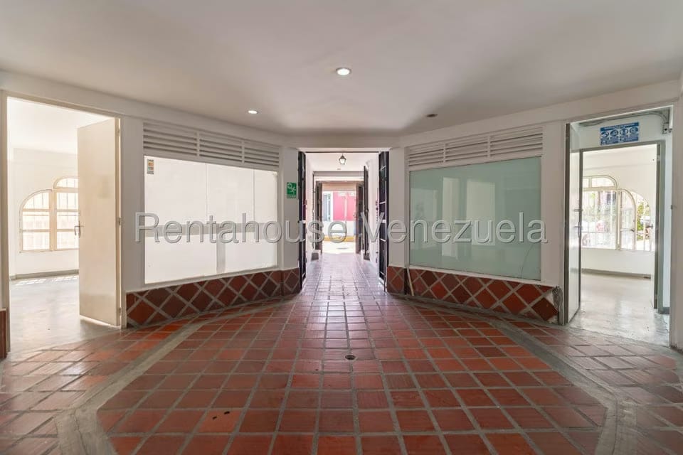 Comercial (Local Comercial) en Alquiler en El Hatillo, Distrito Metropolitano - 29