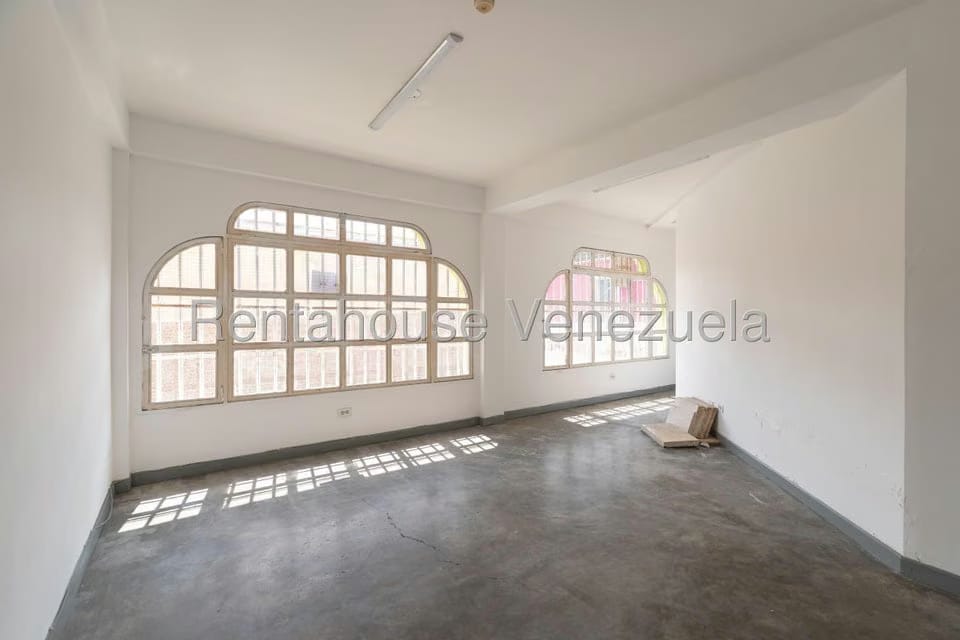 Comercial (Local Comercial) en Alquiler en El Hatillo, Distrito Metropolitano - 31