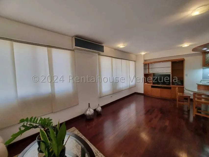 Apartamento (1 Nivel) en Alquiler en La Campiña, Distrito Metropolitano - 6