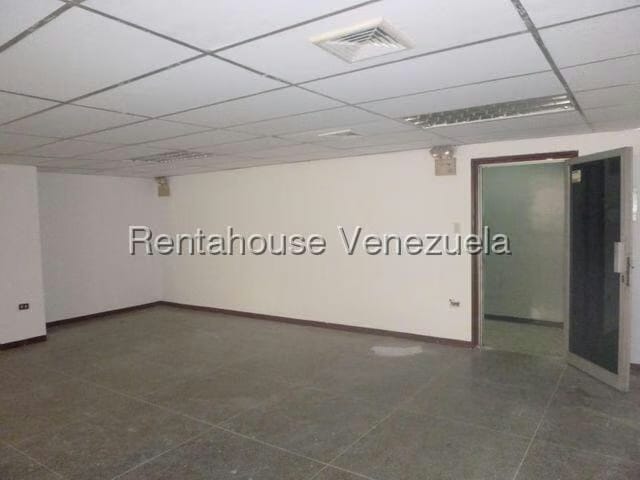 Comercial (Oficina) en Alquiler en La Urbina, Distrito Metropolitano - 5