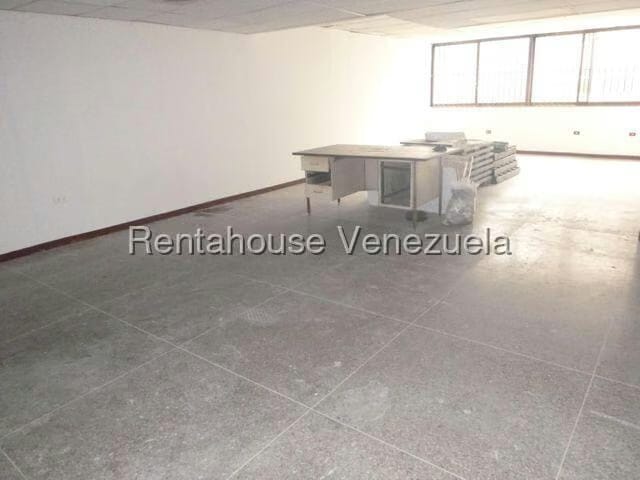 Comercial (Oficina) en Alquiler en La Urbina, Distrito Metropolitano - 9
