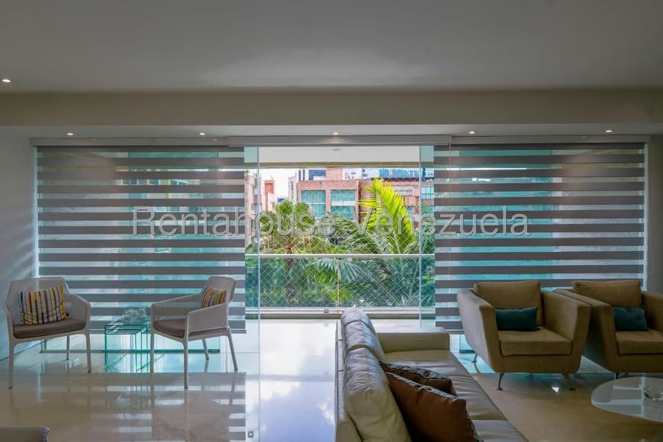 Apartamento (1 Nivel) en Venta en Campo Alegre, Distrito Metropolitano - 11